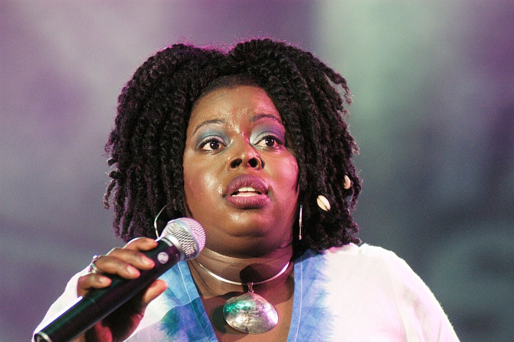 Angie Stone pierde la vida en accidente automovilístico