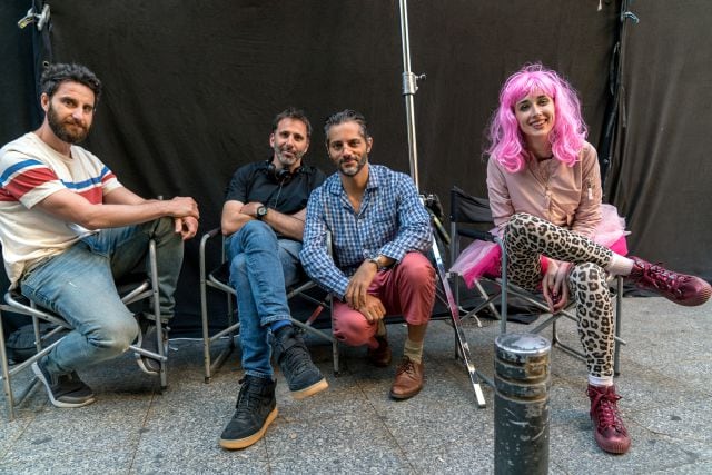 Dani Rovira, Alejo Flah, Joaquín Furriel e Ingrid García Johnson en una fotografía del rodaje cortesía de Warner Bros.