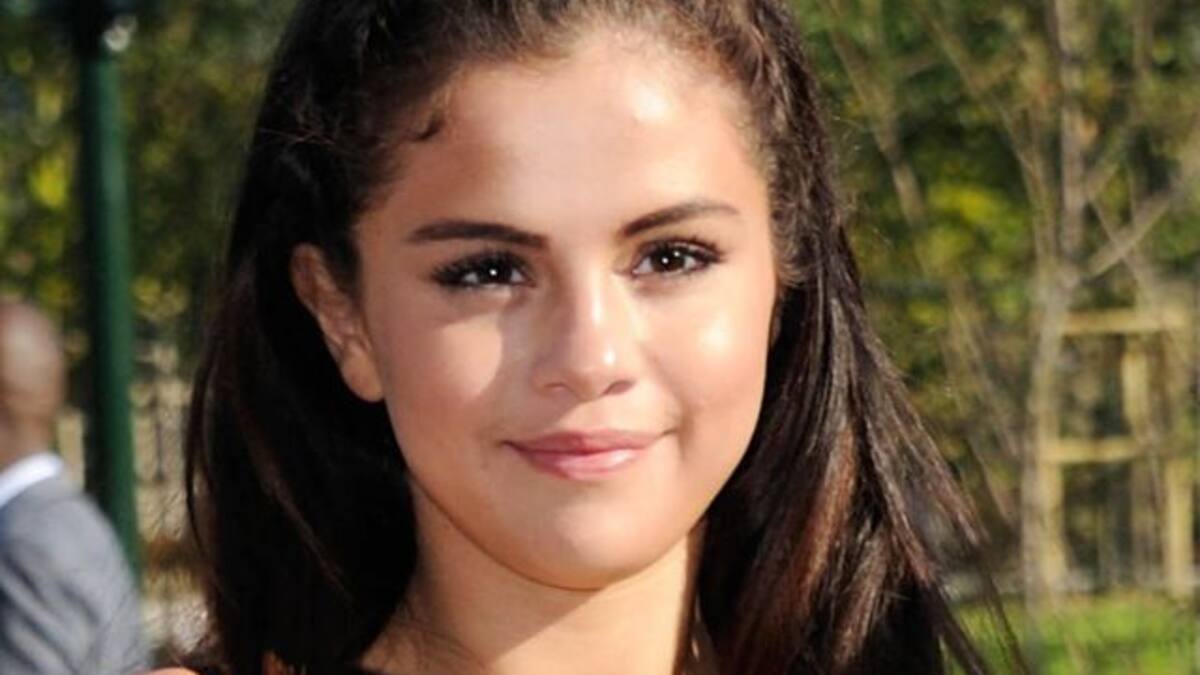 ¡Selena Gómez acosada por sus fans!