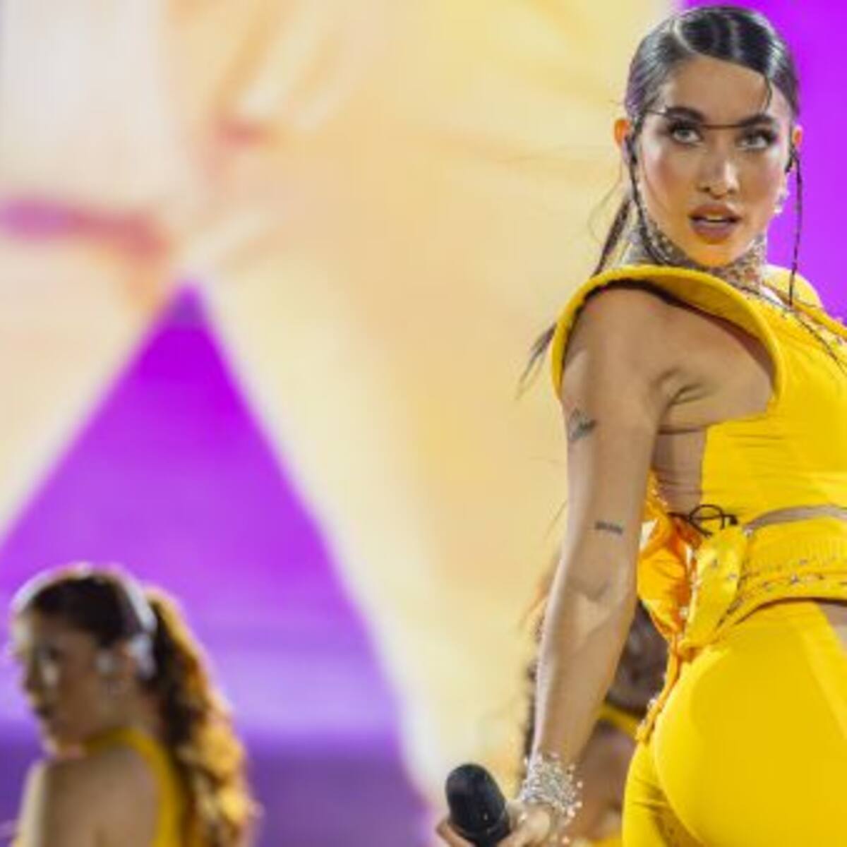 MARÍA BECERRA ANUNCIA SU GIRA MUNDIAL: "#TOUR24"