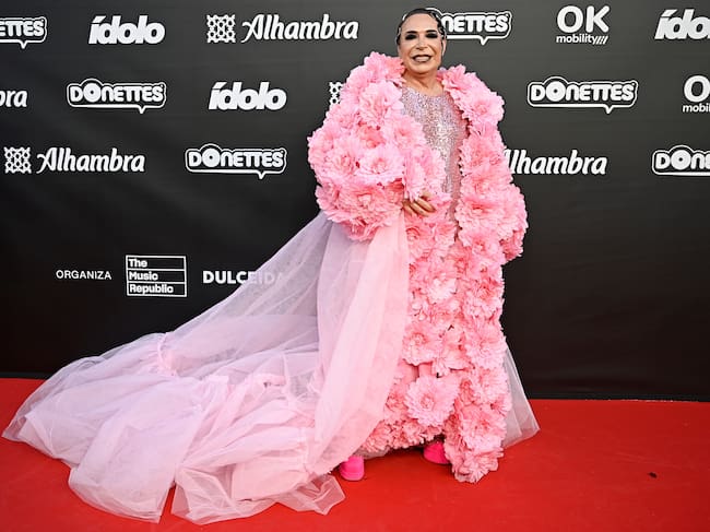 Benita en el photocall de los Premios Ídolo 2024 con un vestido del diseñador José Perea. / Francisco Guerra/Europa Press
