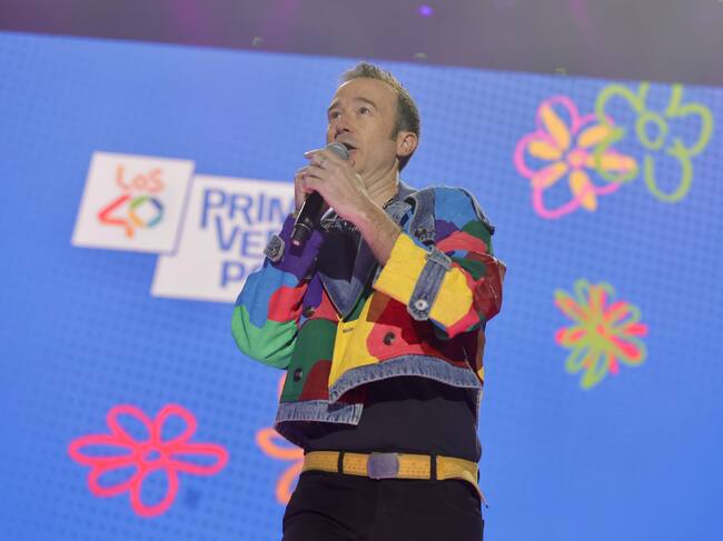 Ha pedido perdón por esas veces que con su voz, la de LOS40, ha interrumpido algún momento especial de los oyentes, pero es que... nos encanta escucharle.