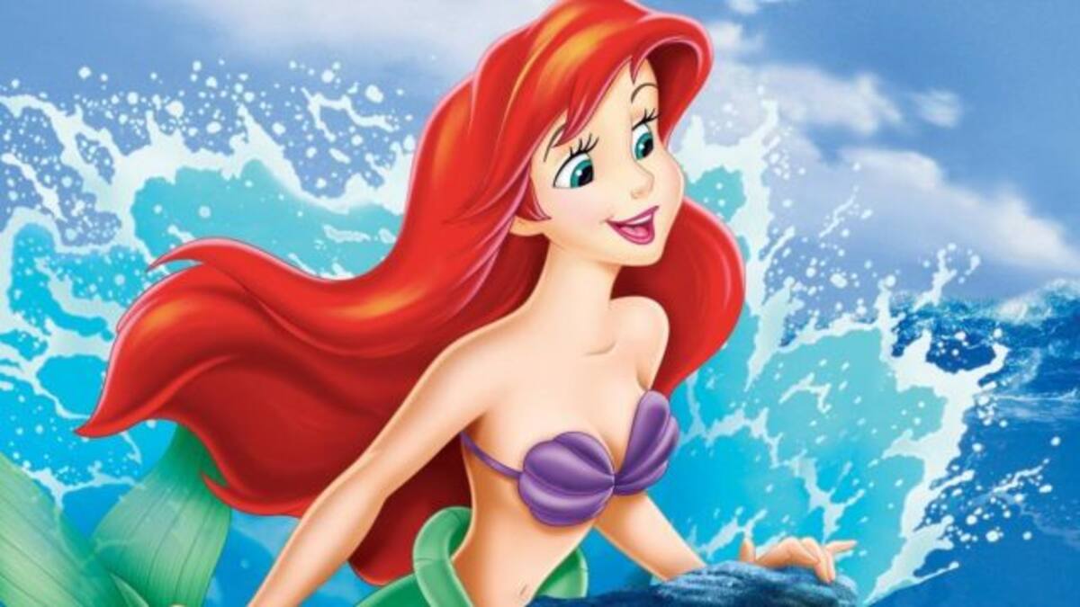 Se realizó 200 cirugías para parecerse a una sirena
