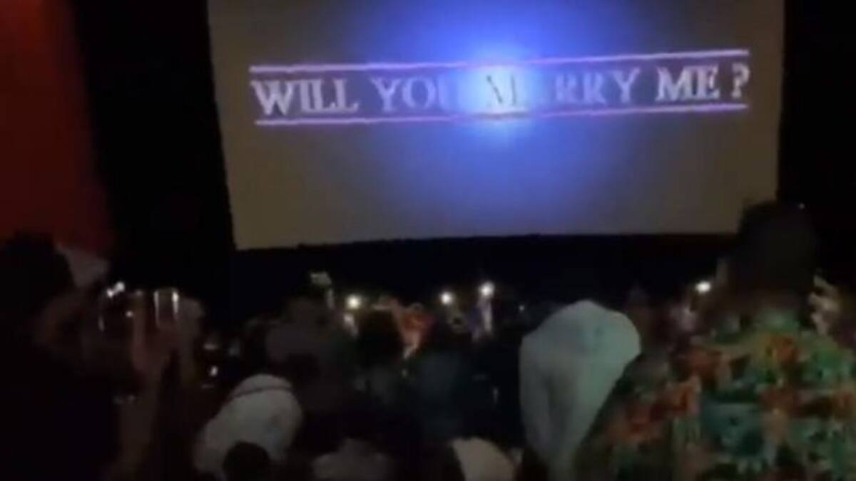 Fan pidió matrimonio a su novia en sala de cine durante estreno de 'Avengers: Endgame'