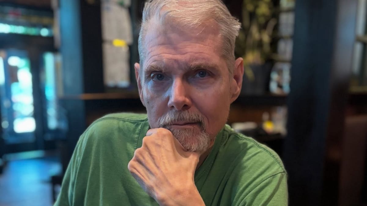 Muere Tom Kane a los 64 años, voz del Profesor Utonium en ‘Las Supernenas’ y el Almirante Yularen en ‘Star Wars: The Clone Wars’