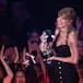 Taylor Swift triunfa en los VMA's y en las redes: los memes de la gala