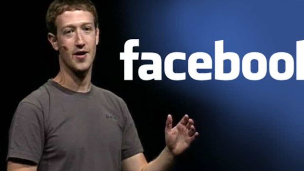 El creador de Facebook regresó a Harvard para cumplir una promesa