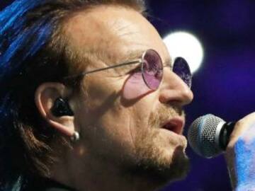 Bono pierde la voz a medio concierto