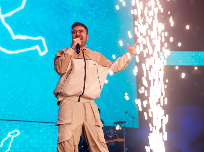 Beret ha cantando lo que ya se han convertido en himnos musicales: 'Cupido' y 'Lo Siento'