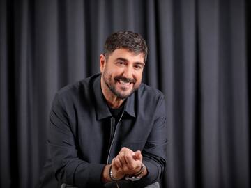 Antonio Orozco se vuelve a desnudar en ‘Inevitablemente yo’: “Vas ganando popularidad y te vas volviendo más inútil”