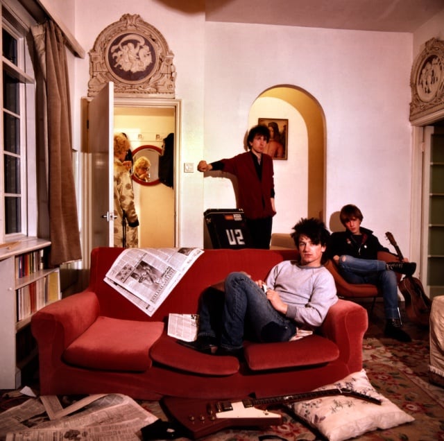 U2, en su casa alquilada en Orme Place, Londres, en 1979.