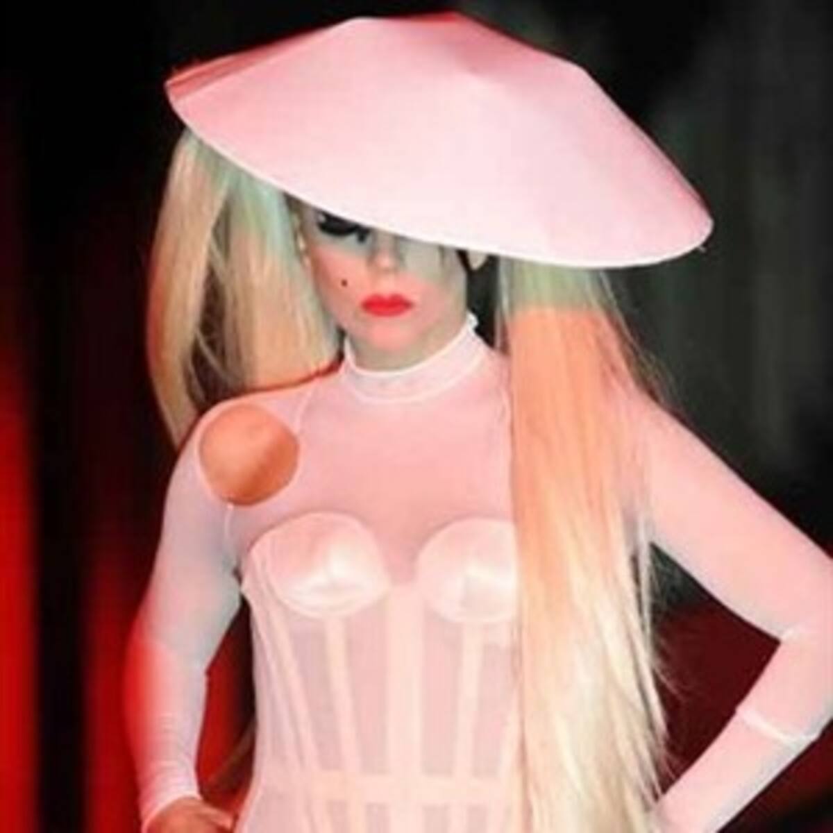Lady Gaga, vetada por defender a los gays