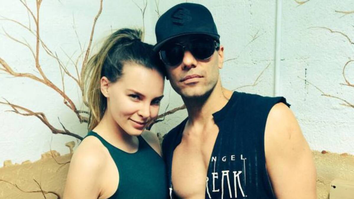 Belinda levita a casi 2 metros sobre el agua