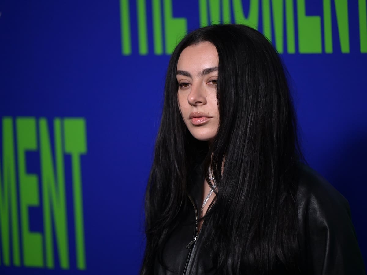 La película 'The Moment' de Charli XCX ya tiene fecha de estreno en HBO Max