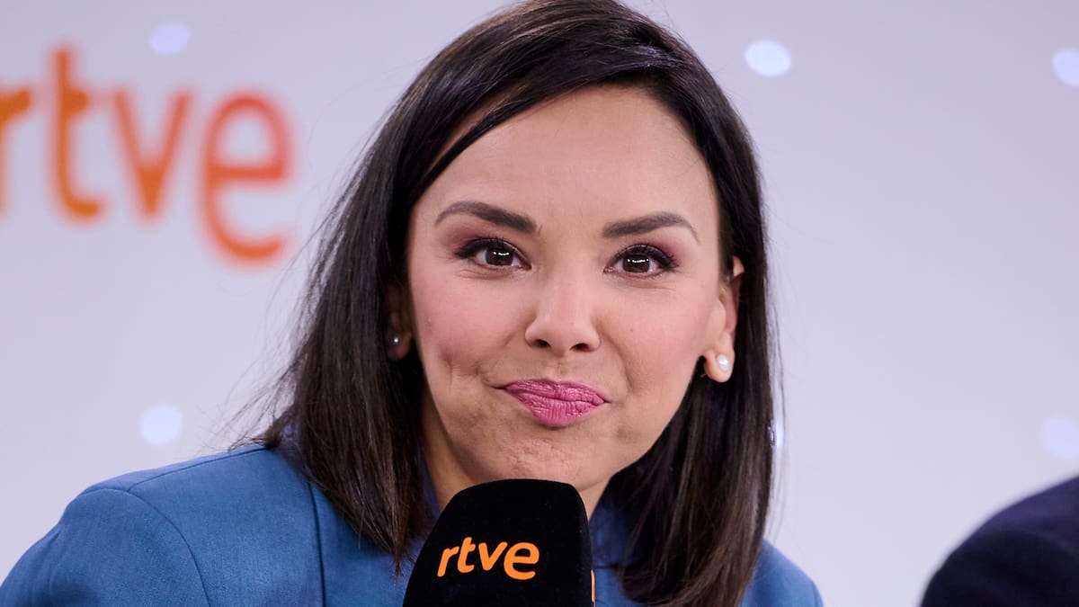 El chándal de Chenoa volverá a ponerse de moda gracias al podcast ‘Delirios de España’