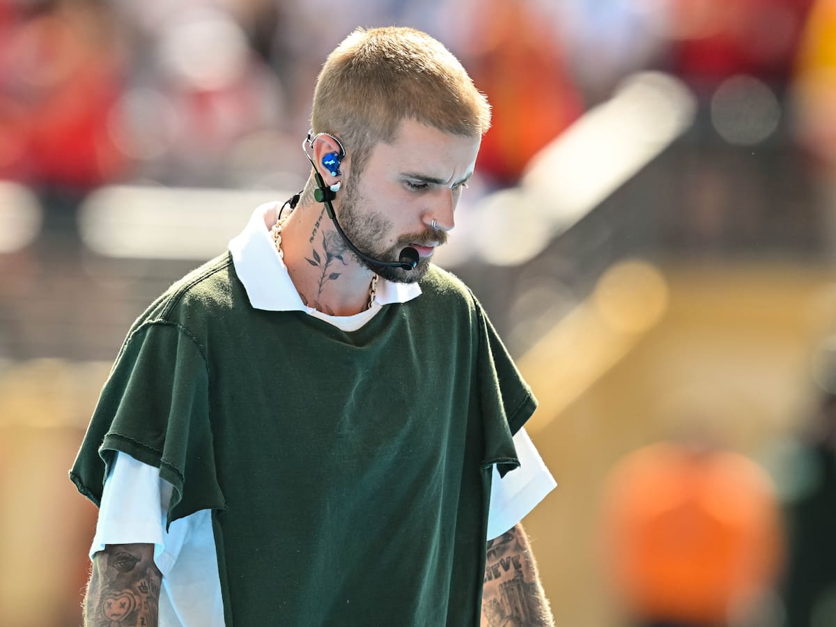 Justin Bieber lidera la carrera por ser el artista masculino más escuchado del año