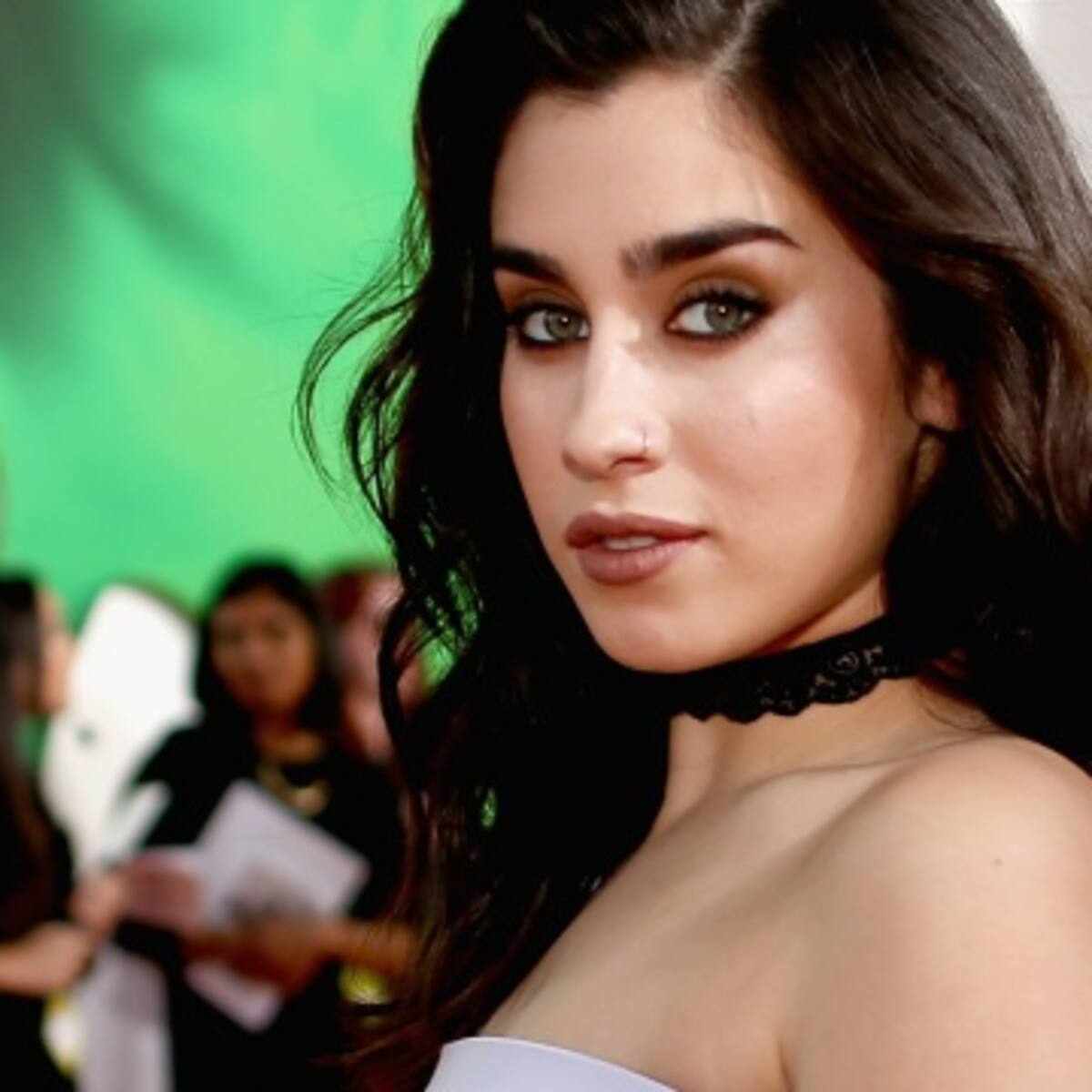 Lauren Jauregui hace debut sin Fifth Harmony
