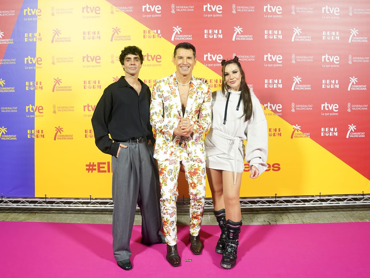 Jesús Vázquez sorprende con un corsé y habla sin filtros: "No se vivía mejor antes, yo tenía que fingir siempre que tenía novias"