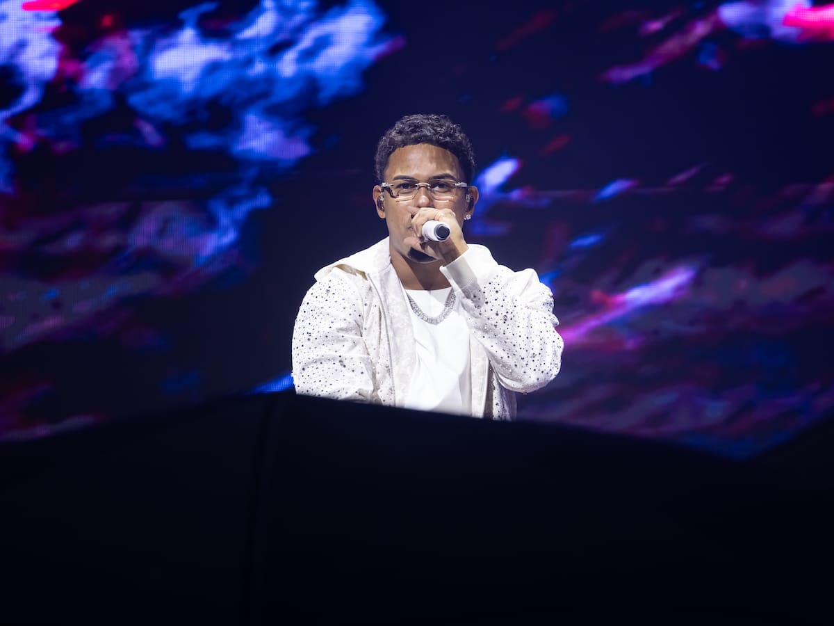 Myke Towers, Tini, Los Ángeles Azules, Sam Smith y Farruko hacen frente al calor con sus nuevas canciones