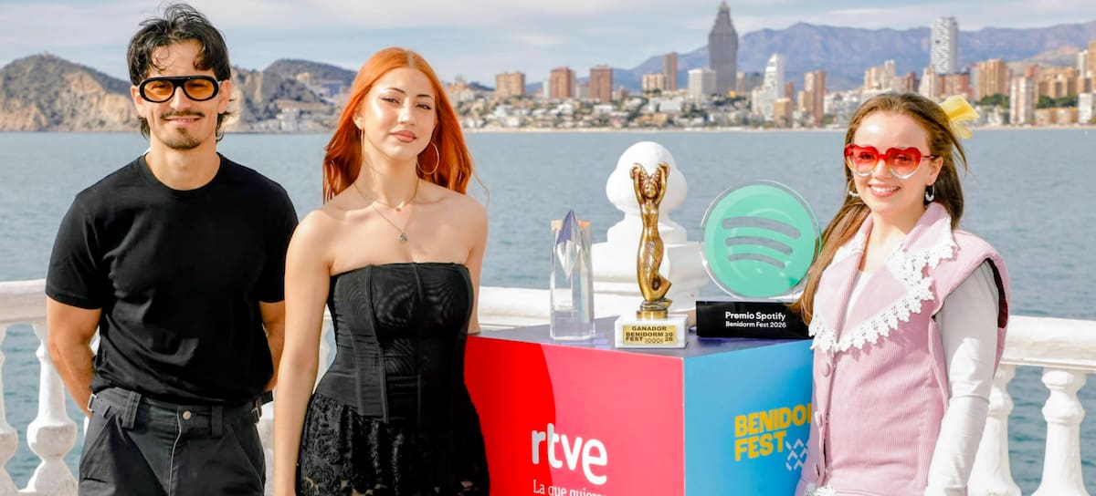 Tony Grox & LUCYCALYS y la cantante Asha, ganadores del Benidorm Fest 2026 en la rueda de prensa. (Photo By Joaquin P. Reina/Europa Press via Getty Images)