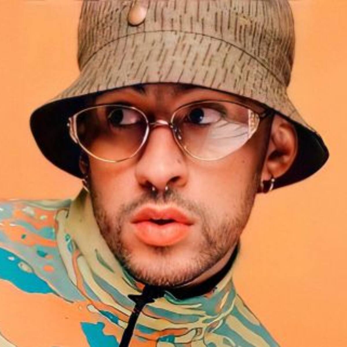 Bad Bunny publicó una polémica foto desnudo frente al espejo