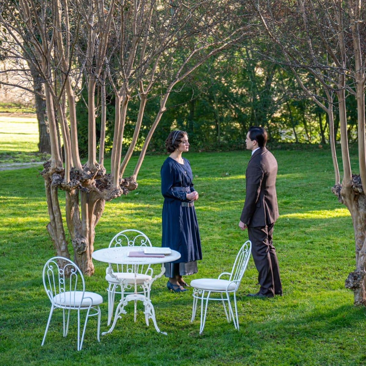 Avance semanal de La Promesa entre el 9 y el 13 de marzo: Un beso que lo cambia todo y un regreso que desestabiliza el palacio