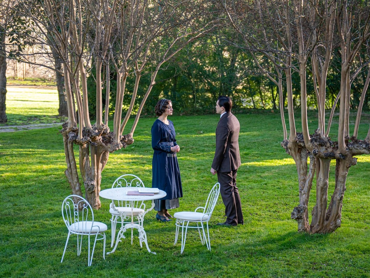 Avance semanal de La Promesa entre el 9 y el 13 de marzo: Un beso que lo cambia todo y un regreso que desestabiliza el palacio