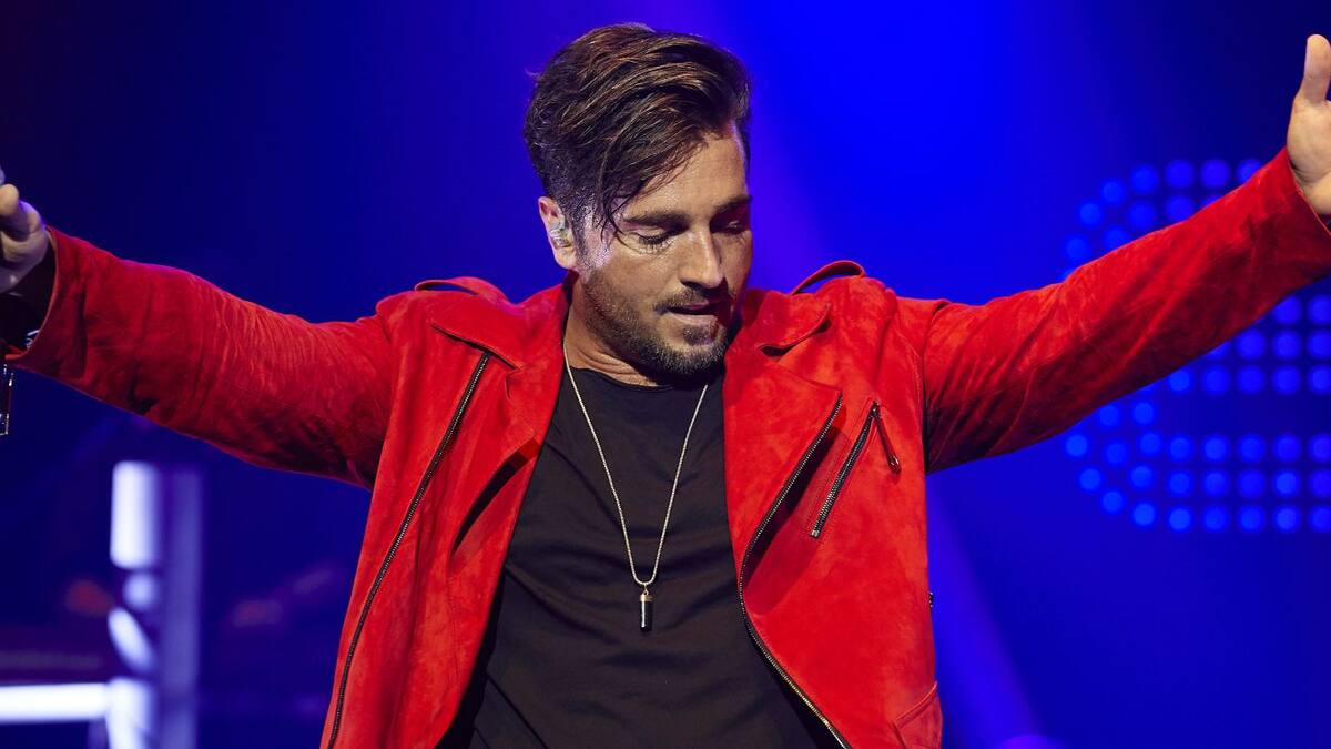 Veinte años y un destino, el nuevo disco de Bustamante en el 20º aniversario de su carrera