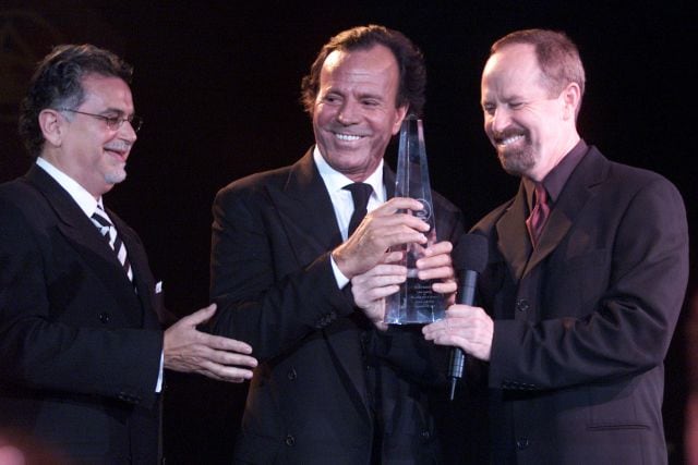 Julio Iglesias durante los premios &#039;Latin Recording Academy&#039; como a Persona del Año, en 2001.