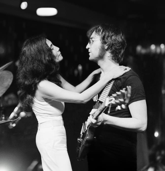 John Lennon y Yoko Ono en los estudios Butterfly en Nueva York, agosto de 1972.
