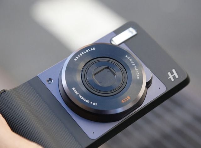 Hasselblad ya cruzó su camino con Motorola en el pasado.