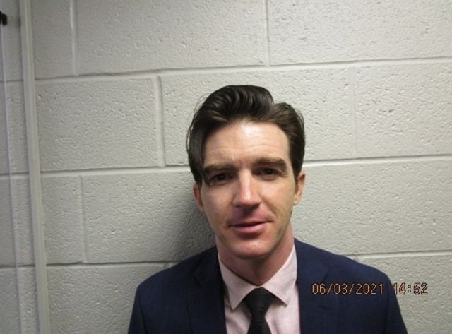 Drake Bell arrestado por delito contra menores