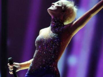 Soraya rescata algunos recuerdos que se trajo de Eurovisión para mandar un mensaje a Chanel