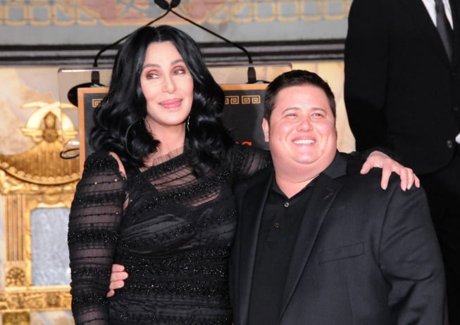 Cher y Chaz Bono en una foto de 2010