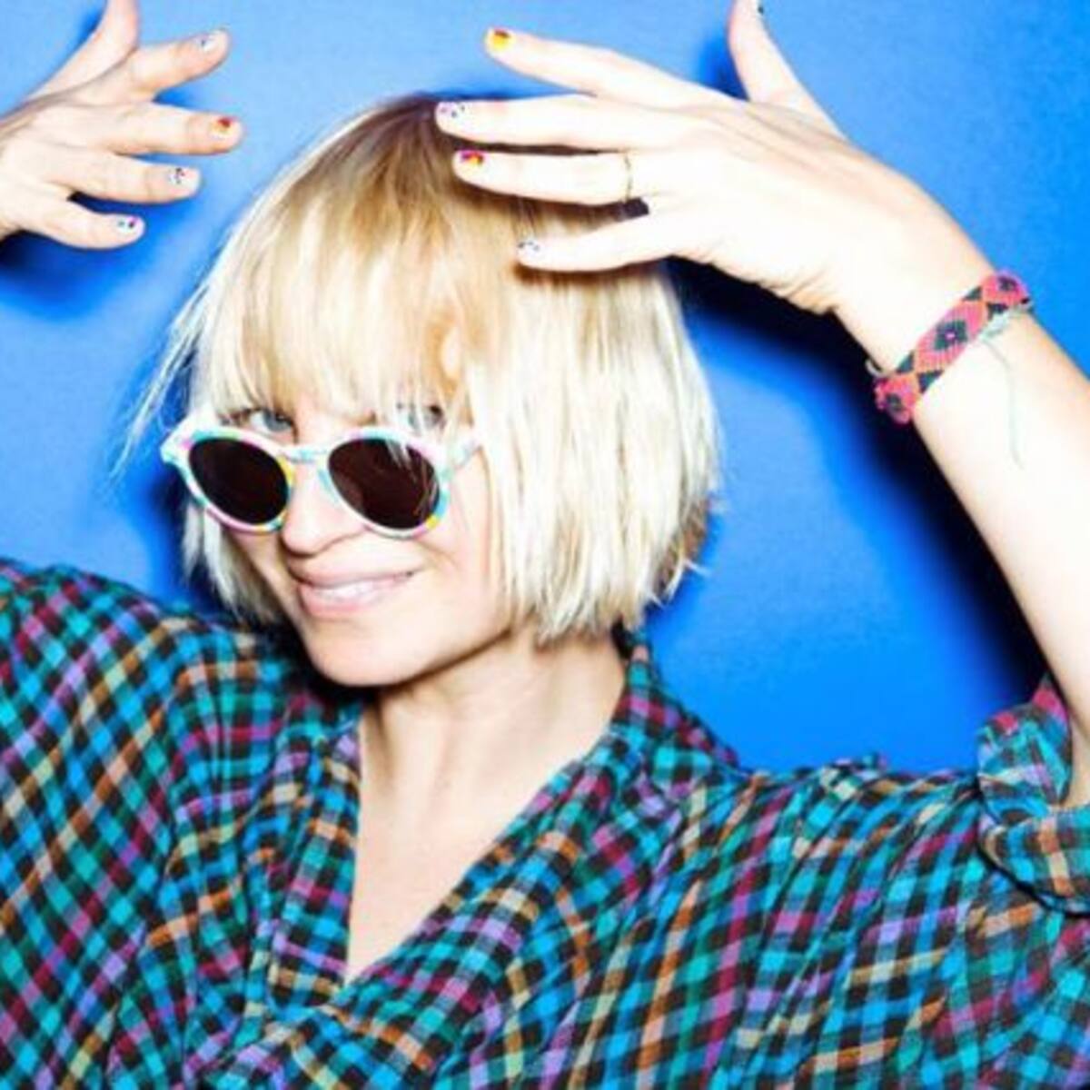 SIA escribe una canción de amor para Maroon 5 o Bruno Mars