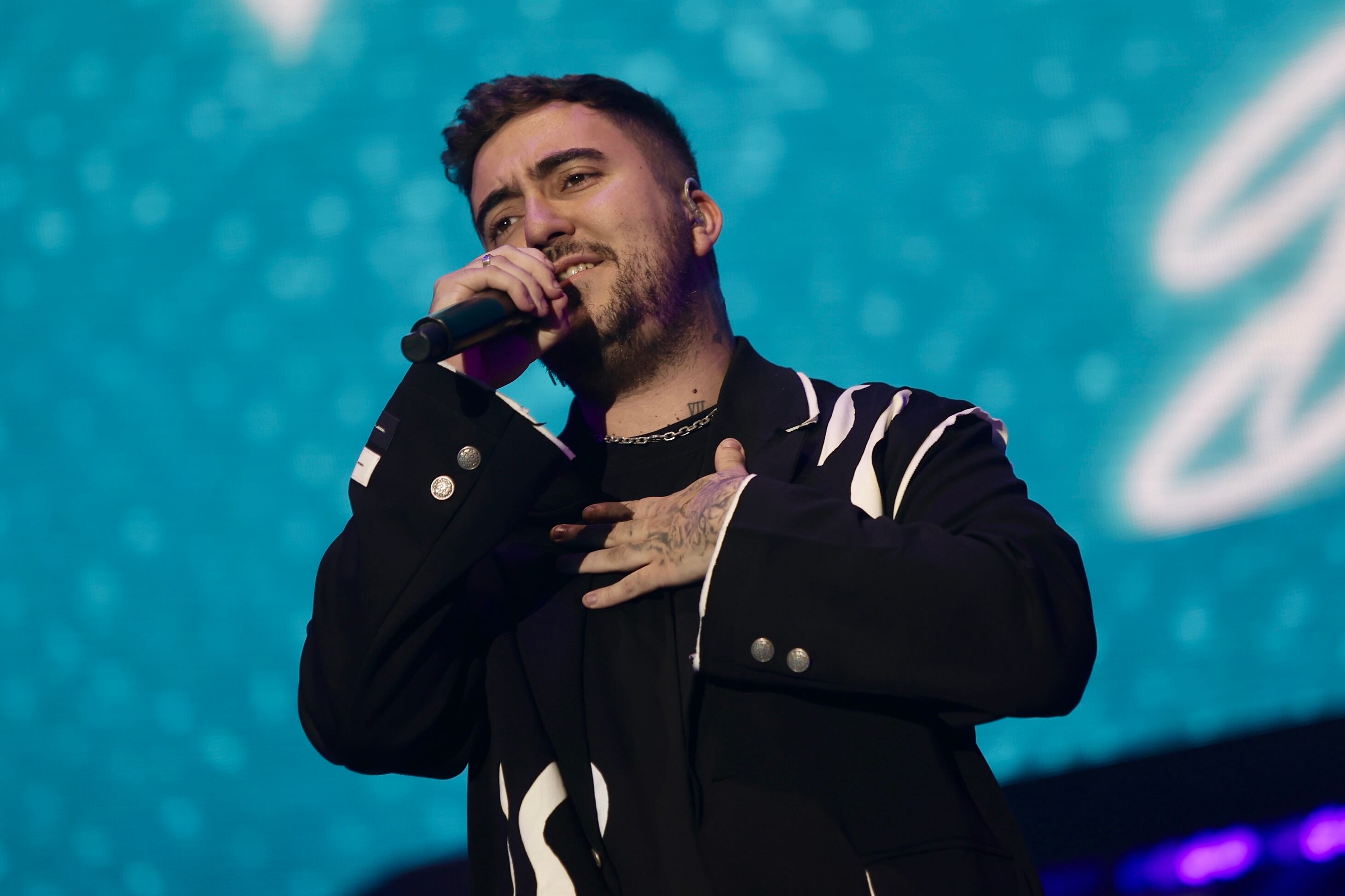 Si hay un artista que sabe tocar nuestro corazoncito es Beret que hoy lo ha hecho con 'Cupido' y 'Lo siento'.