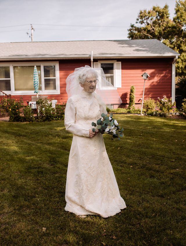 En aquella época Frankie no pudo usar vestido de novia en su boda pero la vida le dio una segunda oportunidad