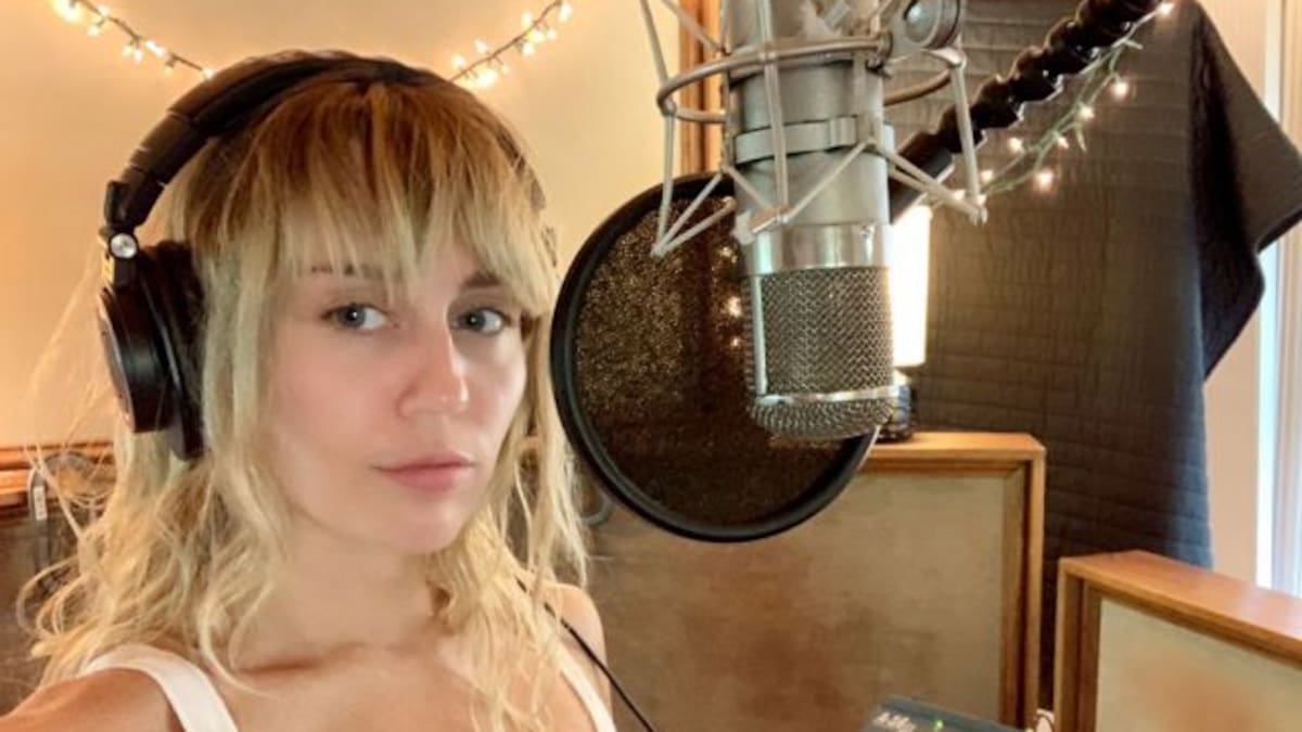 Miley Cyrus vs. Taylor Swift: Así suenan Slide away y Lover