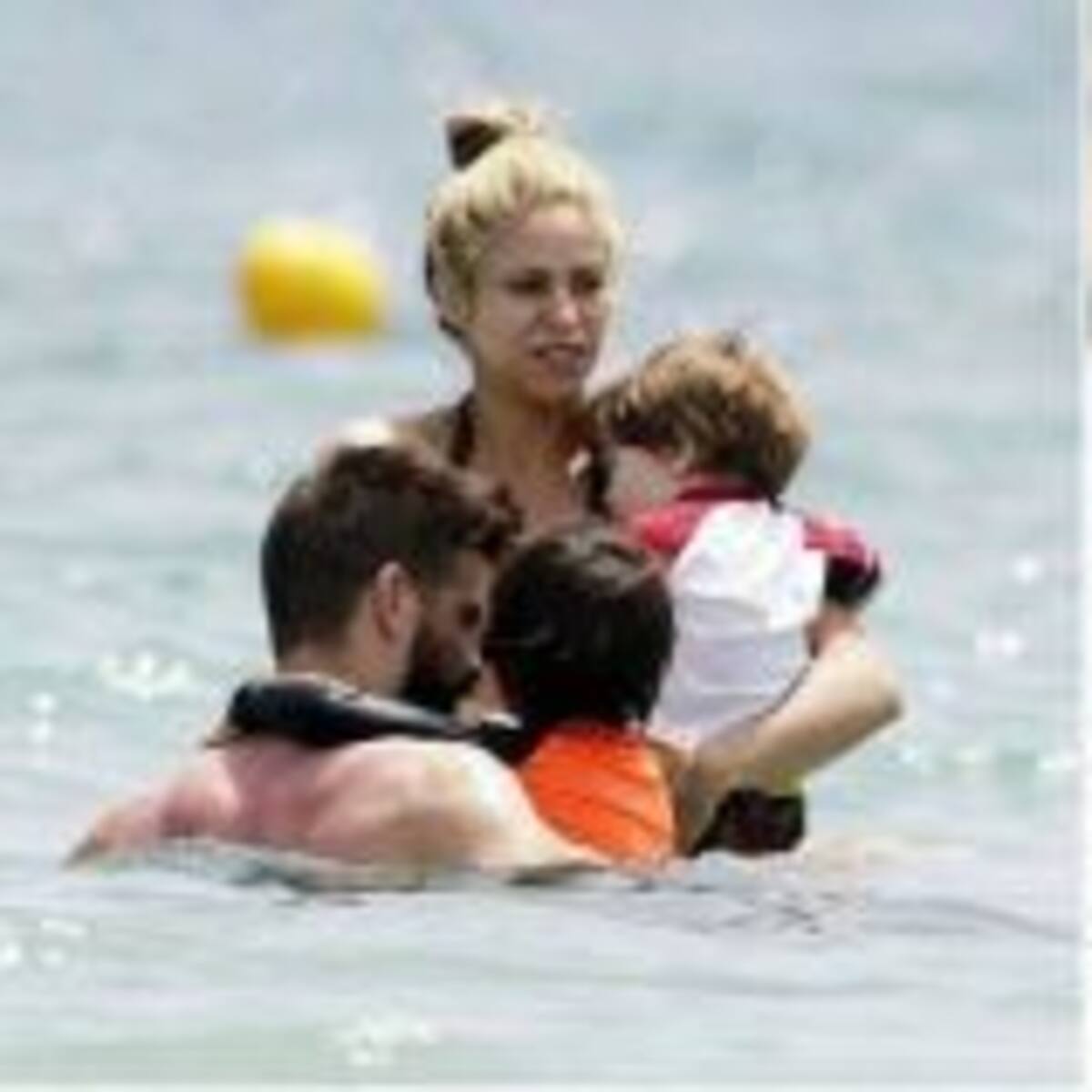 Las vacaciones "sin maquillaje" de shakira en Ibiza