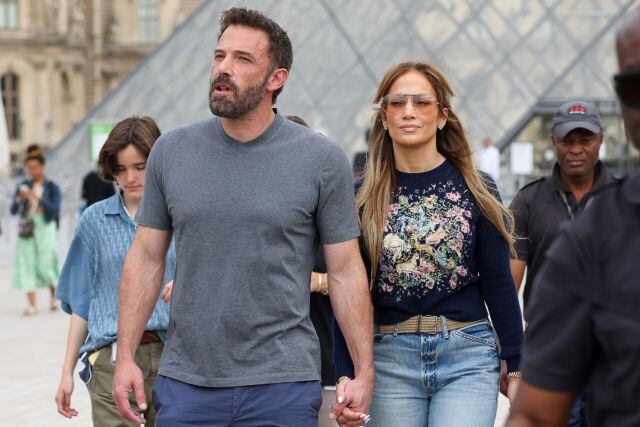 Jennifer López y Ben Affleck de vacaciones por París.