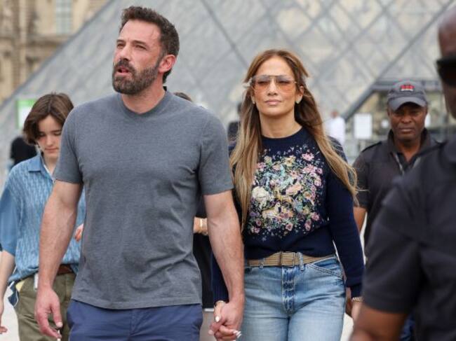 Jennifer López y Ben Affleck de vacaciones por París.