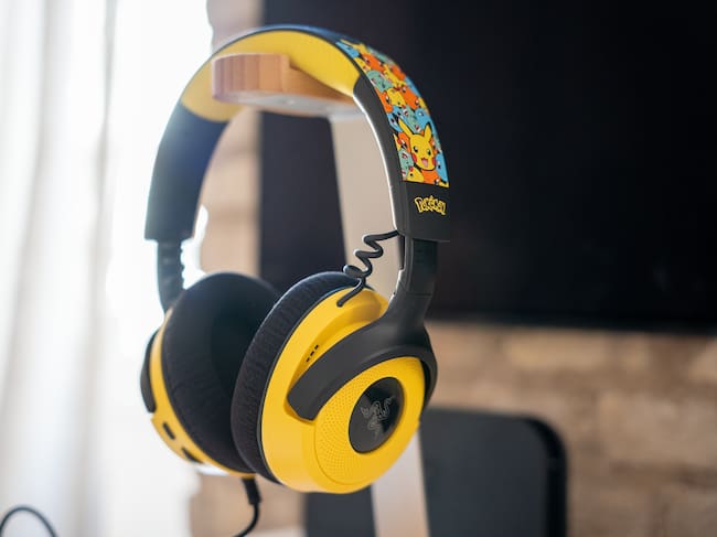 Razer Kraken V4 X Pokémon Edition