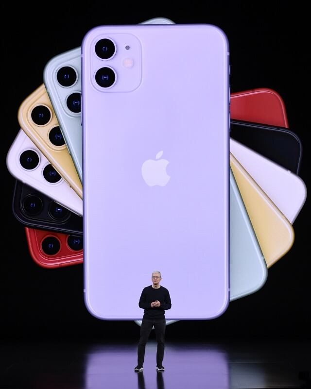 Tim Cook presenta el iPhone 11