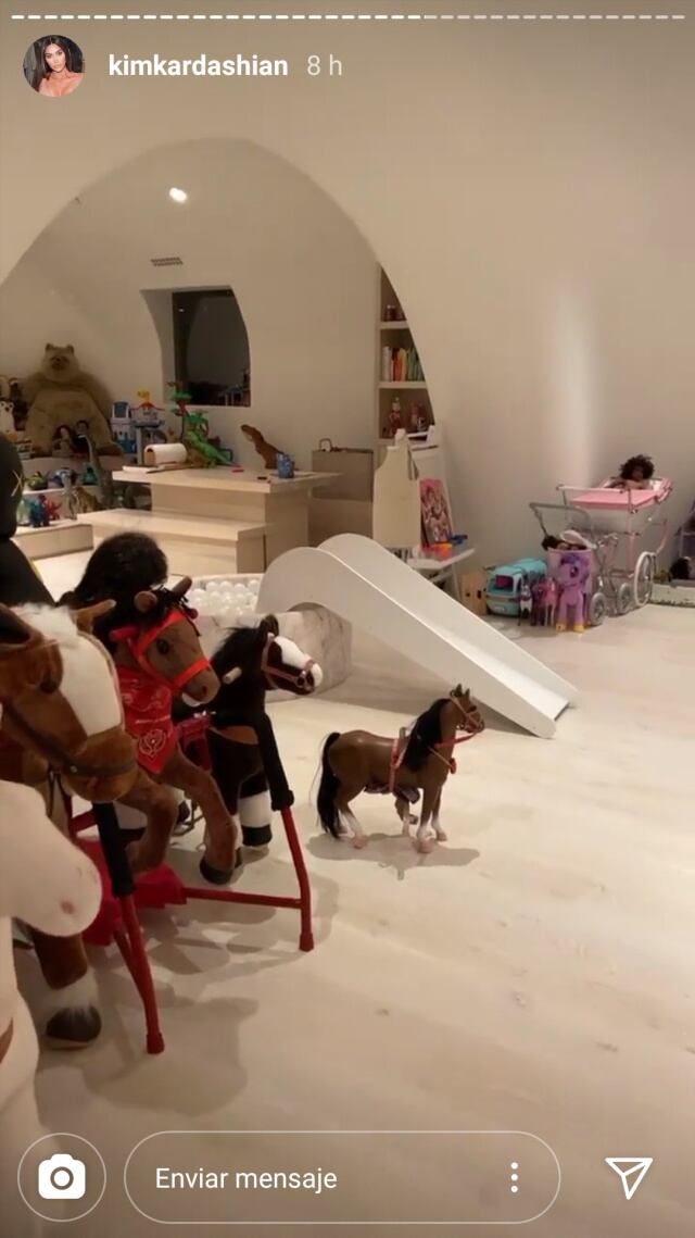 Sala de juegos de los hijos de Kim Kardashian y Kanye West.