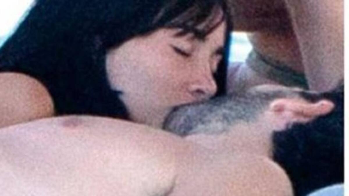 Sebastián Yatra y Aitana a los besos en Ibiza