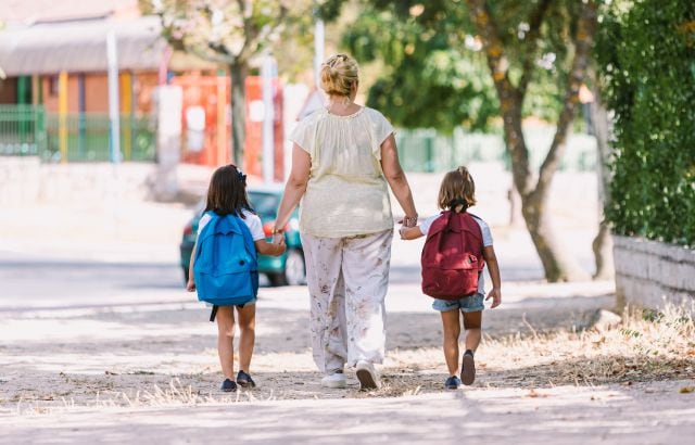 Las familias monoparentales también pueden solicitar esta ayuda