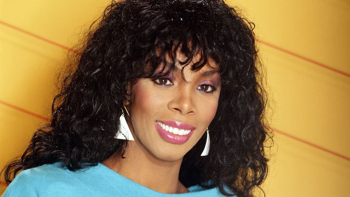 Donna Summer, ‘la chica de iglesia’ que se convirtió en actriz para cantar sobre deseo sexual en ‘Hot stuff’
