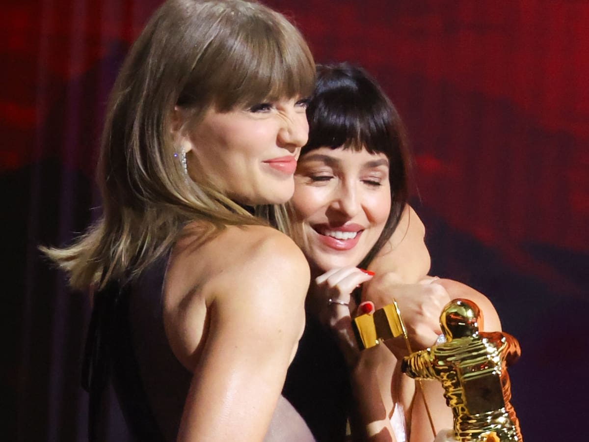 Taylor Swift estrena el vídeo de ‘Patient Zero’ junto a Dakota Johnson y dedica uno de sus premios a Dolly Parton en los MTV VMAs 2026