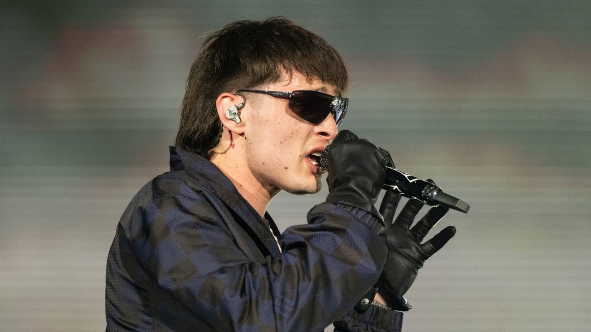 Quién es Hannah Howell, la chica a la que Peso Pluma besa antes de su ...