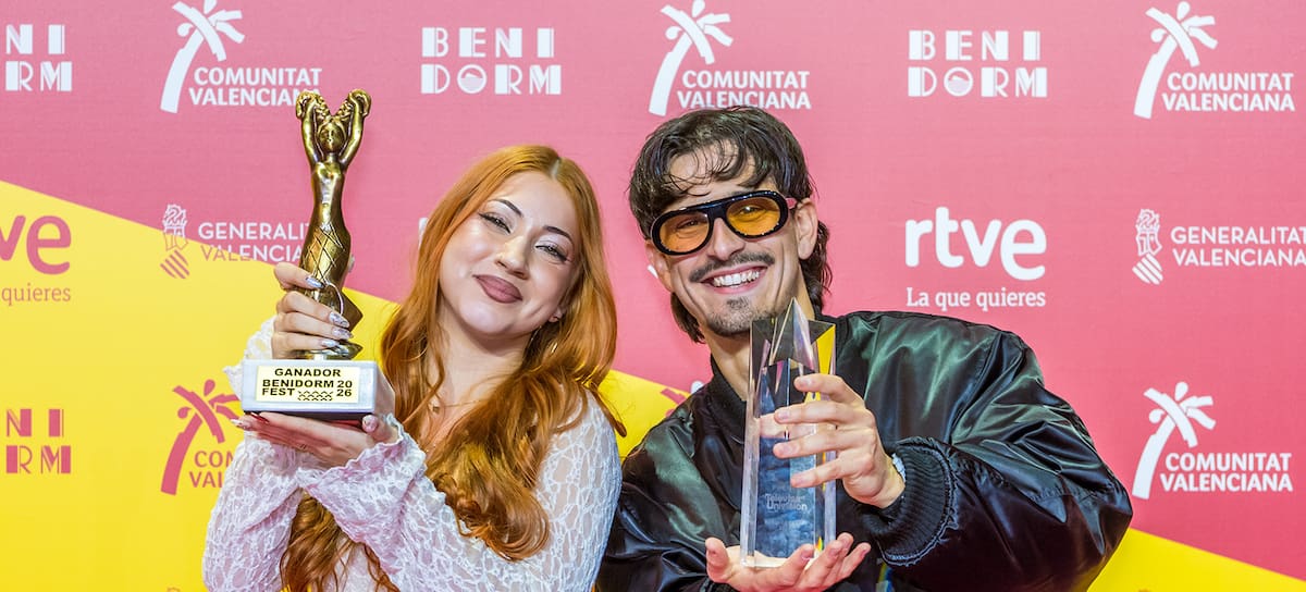 Tony Grox & LUCYCALYS triunfan con ‘T AMARÉ’ y alzan la Sirenita de Oro del Benidorm Fest 2026
